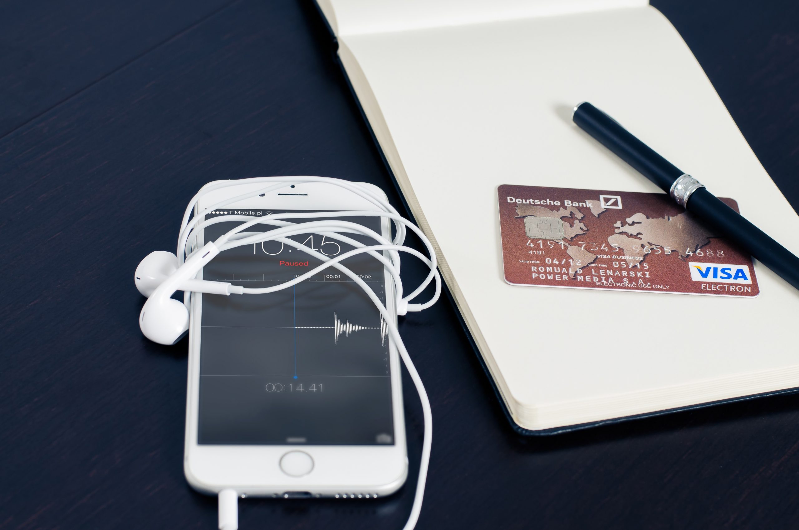 Can you get refund on international flight ticket?