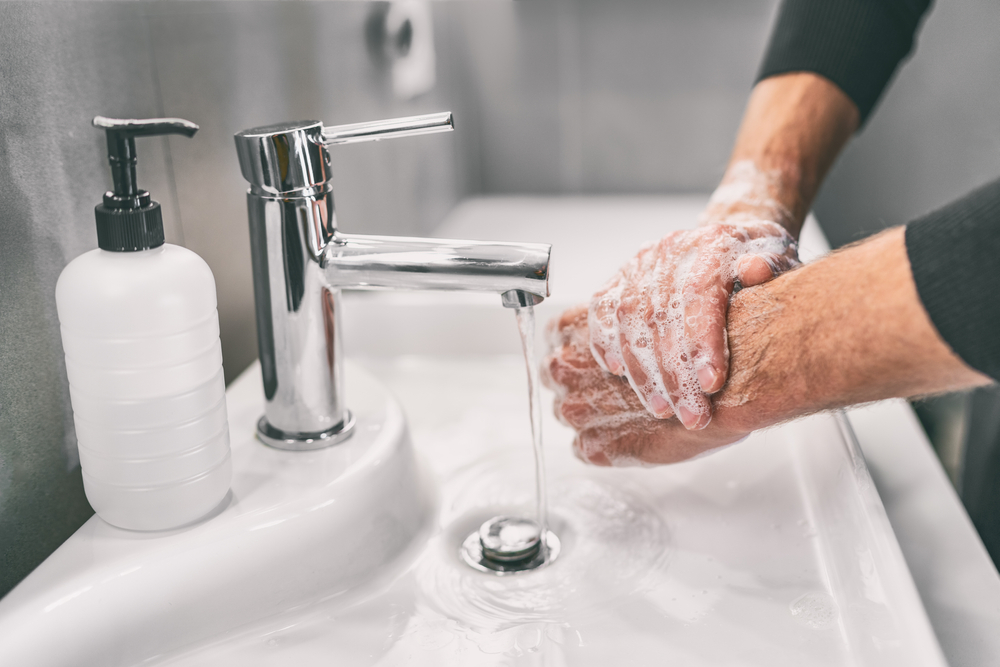 Quick hygiene hacks while traveling