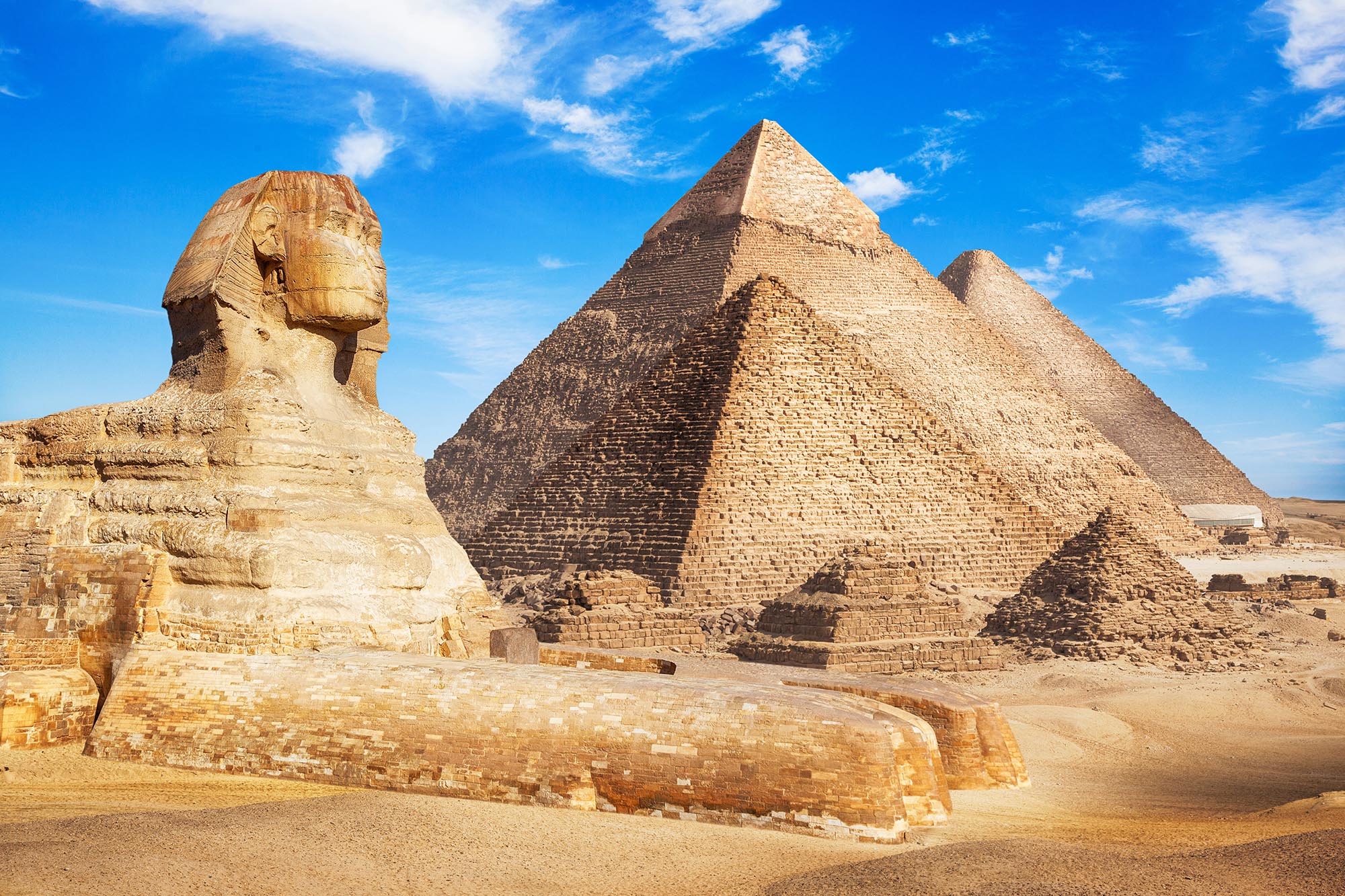 Unveiling the Grand Pyramid: A Reporter’s Insight into Egypt’s Timeless Wonder