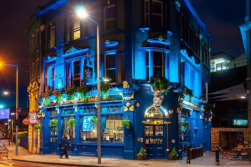 Sip, Sip, Hooray! London’s Top 10 Bars for 2024: Where Drinks, Atmosphere, and Service Raise the Bar