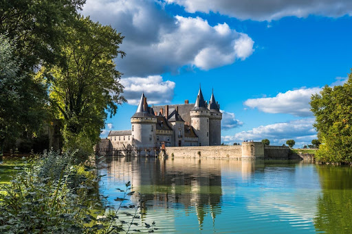 The Loire Valley Experience: Inside France's Luxurious Garden of Châteaux