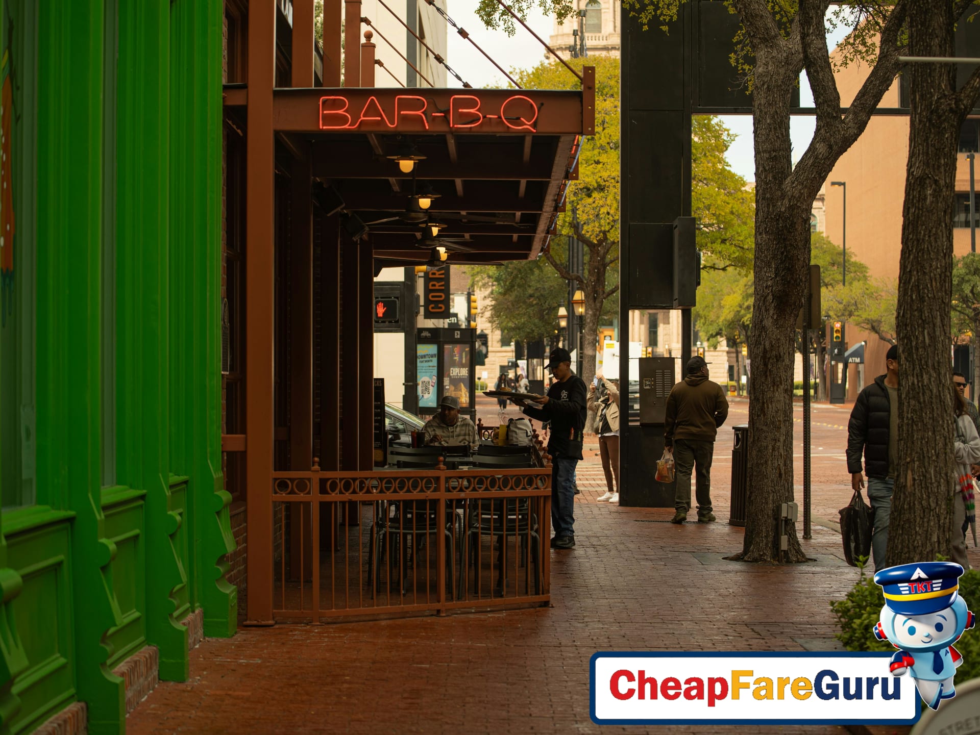 Complete Travel Guide to San Antonio: Budget Tips and Top Attractions